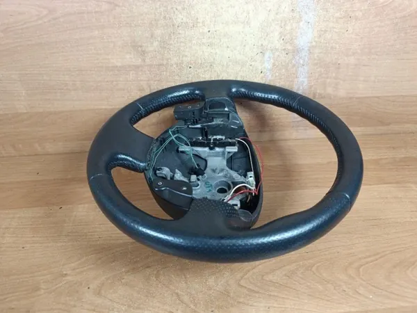 Volante de Couro OEM 8200276081 com Controlo de Cruzeiro image 3