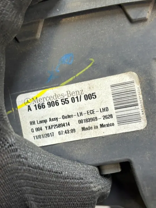Mercedes W166 GLE - Lámpara LED Trasera Izquierda - A1669065501 image 9
