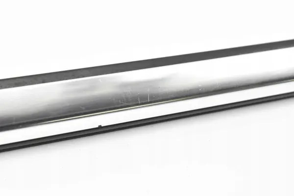 OEM 2187300424 Deurschraper rechts achter Mercedes CLS image 8