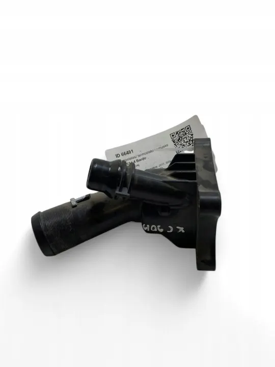 Volvo XC90 2017 Termostato / Carcasa image 4