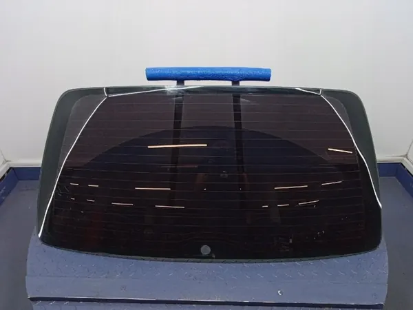 OEM 955728 Verwarmd achterruit voor VW Caddy III image 2