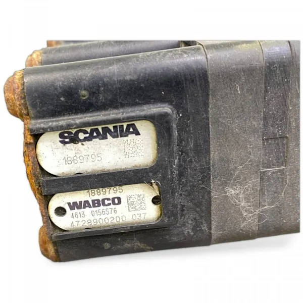 Válvula ECAS Scania OEM 1889795 - Usada image 6