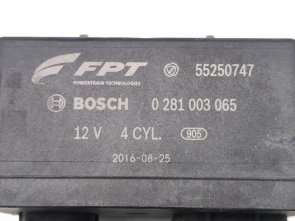 Vauxhall Combo Lämmitysrelemoduuli 1.6 CDTi 2017 OEM 55250747 image 7