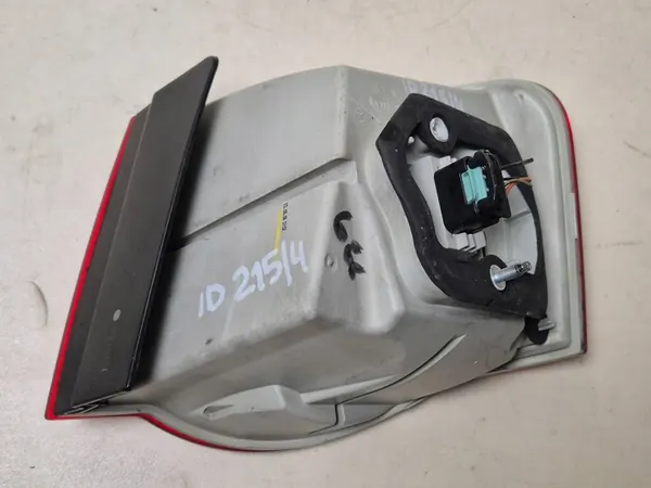 VW JETTA 1K5 05-10 VÄNSTER BAKLJUS 1K5945095G image 3