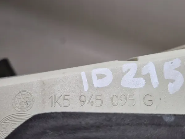 VW JETTA 1K5 05-10 VÄNSTER BAKLJUS 1K5945095G image 4