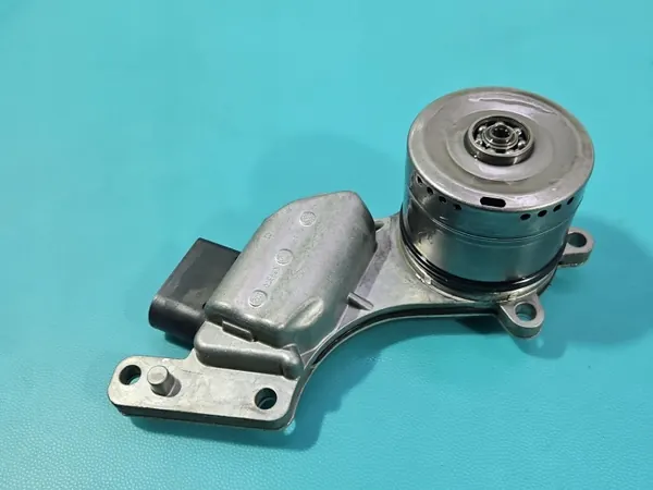 Gebruikte oliepomp OEM 0GC927373M voor VW Tiguan II 1.5 TSI image 3
