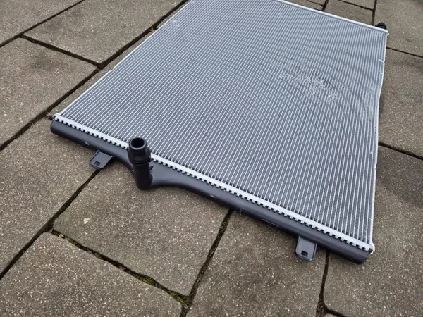 MERCEDES W206 W223 GLC X254 Waterkoeler A0995009100 image 2