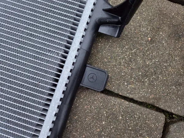 MERCEDES W206 W223 GLC X254 Waterkoeler A0995009100 image 6