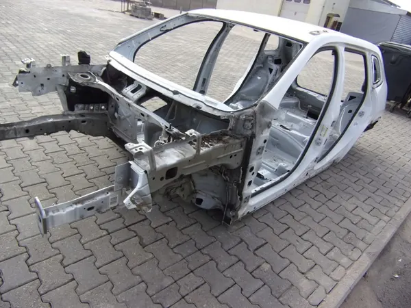 Jeep Cherokee KL vasen etupään paneeli OEM ACM10099 image 2