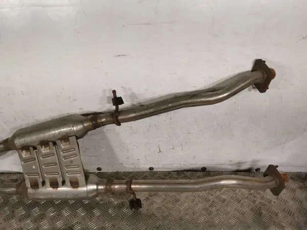 Infiniti Q50 Auspufftopf OEM FBZ12834 gebraucht image 3