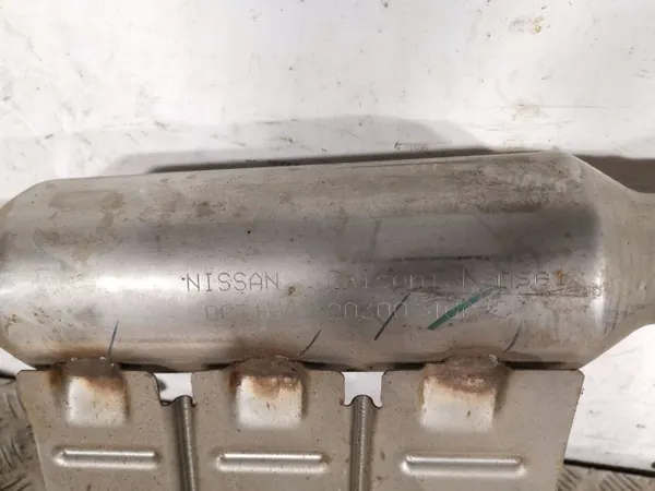 Infiniti Q50 Auspufftopf OEM FBZ12834 gebraucht image 4