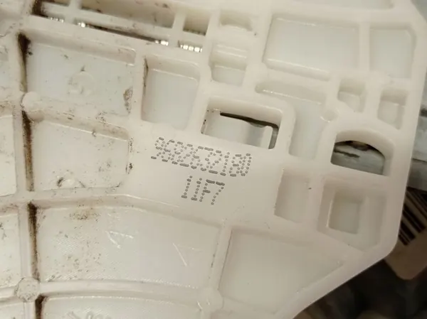 Elevador de janela traseira esquerda Citroen C4 I Picasso OEM 135090222 image 3