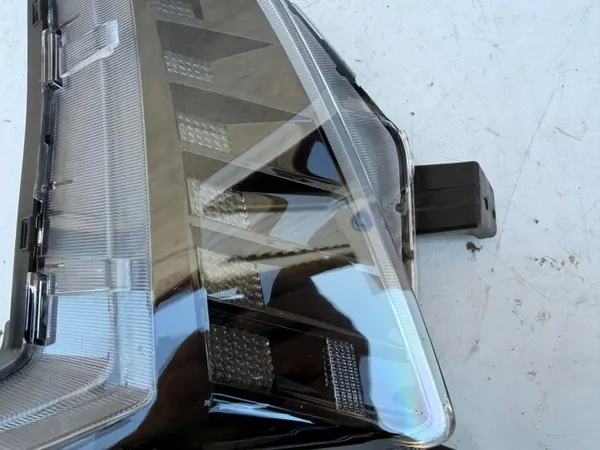 Hyundai I20 III Rechte Front Halogen LED DRL OEM 92208-Q0450 image 5
