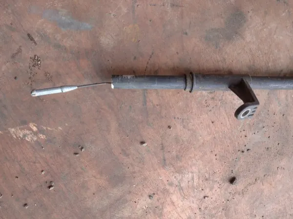 Oliepeilstokbuis OEM 076115629A voor VW Crafter image 3