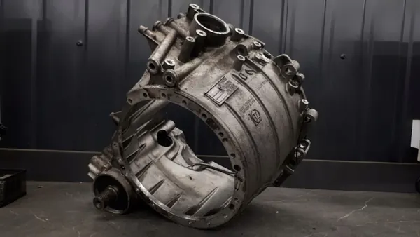 OEM 1068422027 Getriebegehäuse Audi A8 D3 3.0 TDI image 7