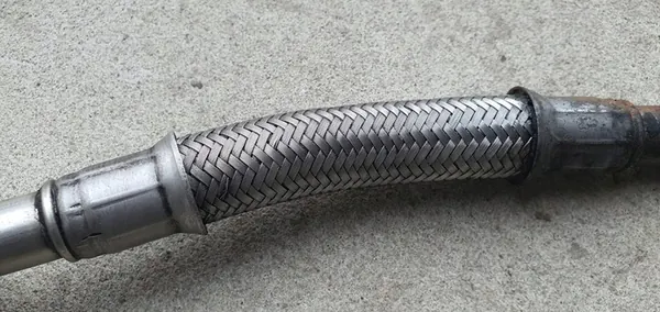 Audi A4 A6 VW SKODA 1.8 T Tubo di drenaggio olio OEM 06B145735F image 4