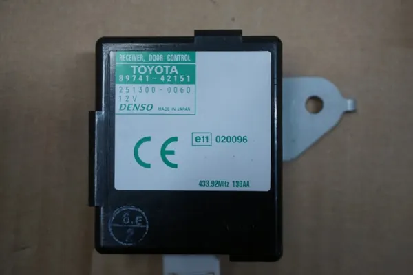 TOYOTA RAV4 II Immobilizer Modul OEM-set 2.0 D4D image 6