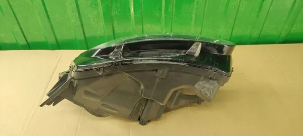 Faros Derecho Citroen C4 Picasso II 9677217480-02 image 10