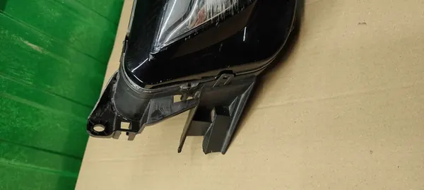 Faros Derecho Citroen C4 Picasso II 9677217480-02 image 3