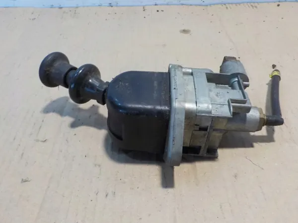 Frein à main OEM 9617230280 pour Mercedes 814D Vario image 4