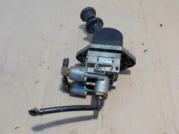 Frein à main OEM 9617230280 pour Mercedes 814D Vario image 5