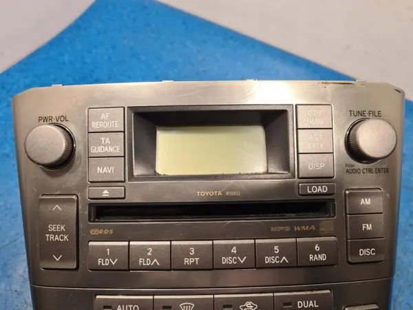 Toyota Avensis T25 Lift Radio OEM 86120-05130 image 4