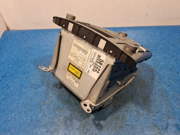 Toyota Avensis T25 Lift Radio OEM 86120-05130 image 5