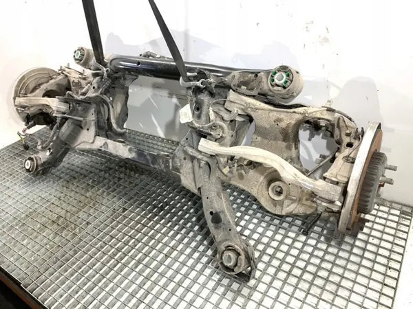 Achterophangingbalk OEM LORK-381-141906 voor Range Rover Evoque image 4