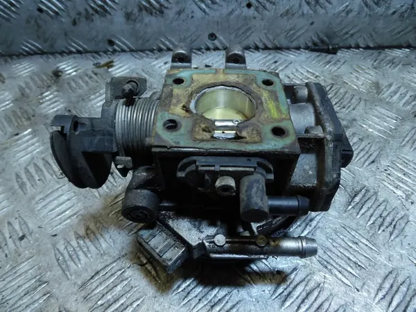 Injecteur à Point Unique Volkswagen Golf 3 image 3