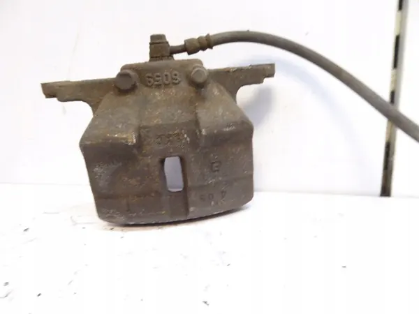 NISSAN QASHQAI J10 +2 VORDERER LINKER BREMSZANGE 2.0 16V OEM image 3