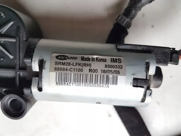 Motor de asiento Kia Optima OEM 88684C1100 - Usado image 3