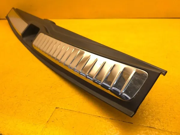 Mercedes-Benz GLE W167 Rear Bumper Cover A1676900200 image 6