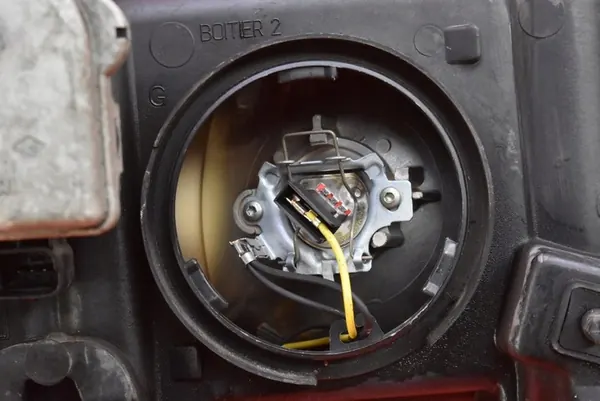 Refletor de Farol Esquerdo Xenon Renault Laguna II image 10