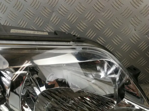 Farol Dianteiro Citroen C4 LA/LC 05- Direito image 3