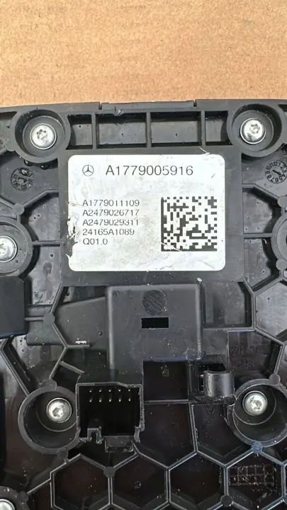 Panel táctil de control Mercedes OEM A1779005916 image 3