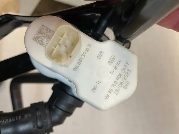 OEM 7L0906243F Kohlefilterpumpe für VW Audi image 3