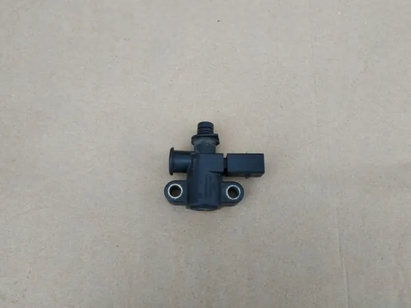 Kraftstoff-Rückschlagventil OEM A6110780049 für Mercedes C image 2