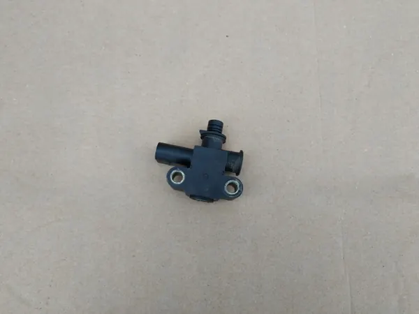 Kraftstoff-Rückschlagventil OEM A6110780049 für Mercedes C image 3
