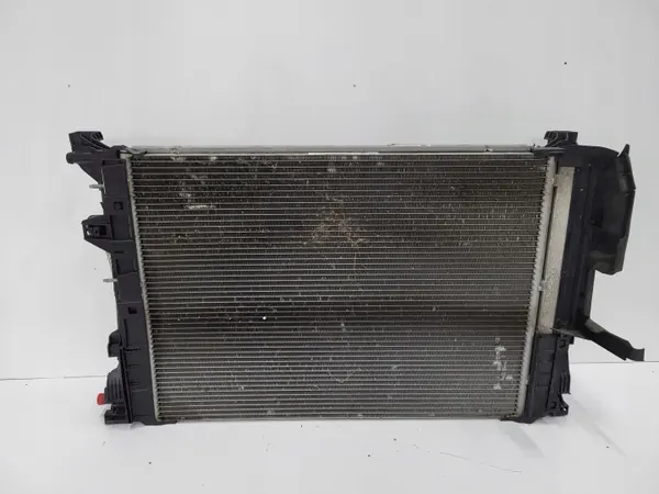 Radiateur d'eau Mercedes OEM A2465001303 Occasion image 3