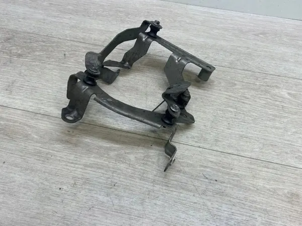 Support de pompe direction Porsche OEM 97034767320 image 2