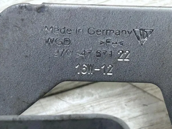 Support de pompe direction Porsche OEM 97034767320 image 4