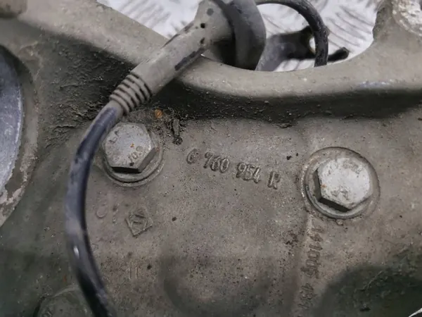 BMW 5 E60 E61 2006 Mozzo ruota anteriore destro image 2