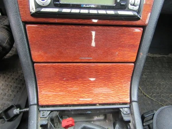 Cinzeiro Mercedes OEM AK-6-84722 para E W210 image 2