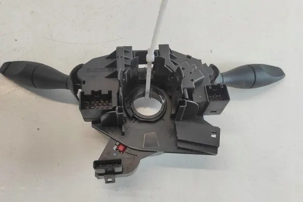 Manetki FORD FOCUS SEDAN 2002 image 3