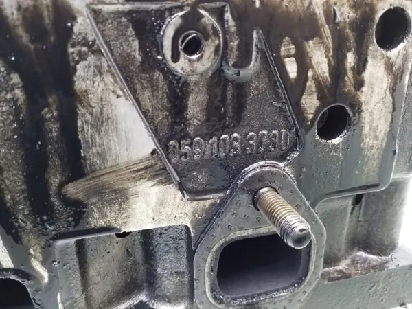 Audi A4 B5 2.5 TDI Cylinderhuvud OEM 059103373D image 4