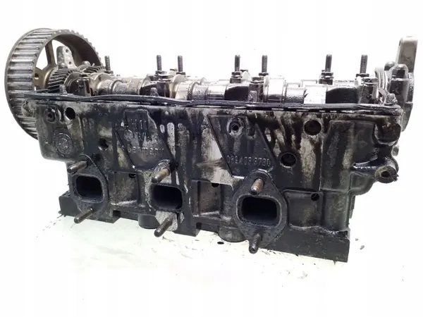 Audi A4 B5 2.5 TDI Cylinderhuvud OEM 059103373D image 5