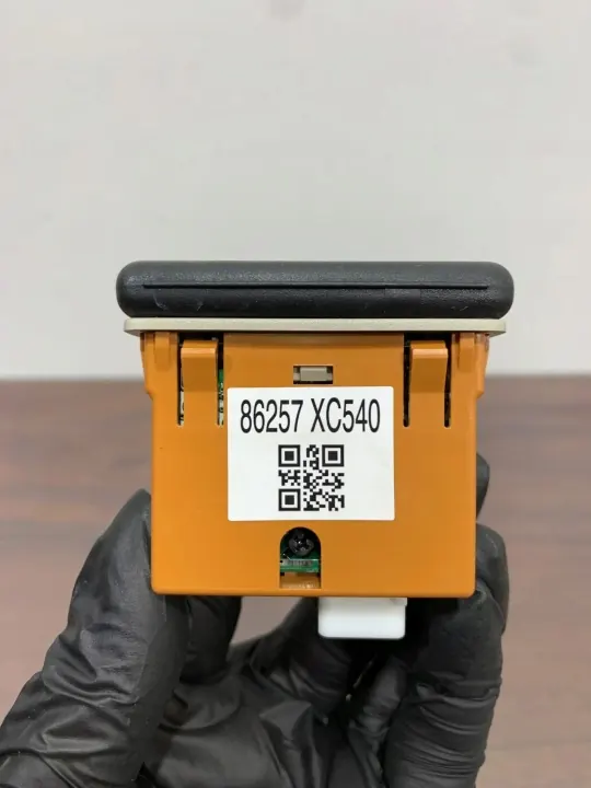 Prise USB Subaru OEM 86257XC540 - Occasion image 5
