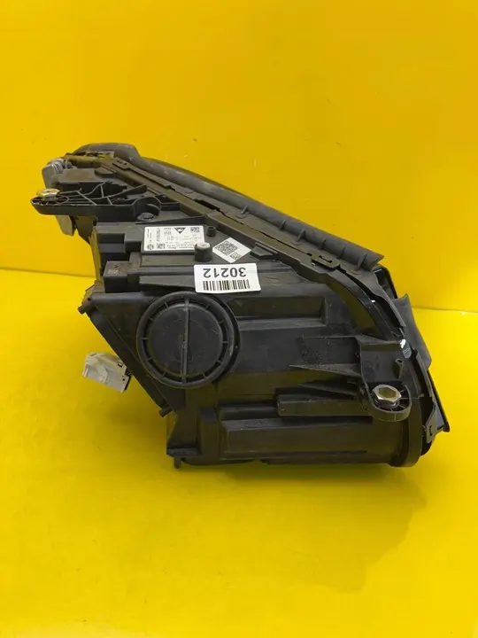 LINKER MULTIBEAM KOPLAMP MERCEDES C-KLASSE W205 LIFT A2059066404 image 3