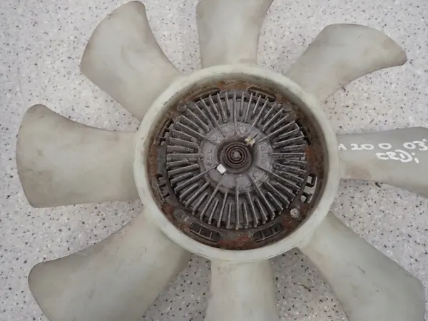 HYUNDAI H200 2.5D 98- Viskositeetti Tuulettimen Liitin image 2