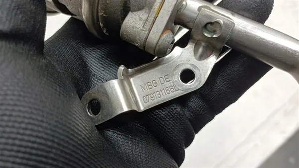 EGR-venttiili Audi A6 C6 A8 D3 RS5 RS4 4.2 FSI V8 BVJ image 4